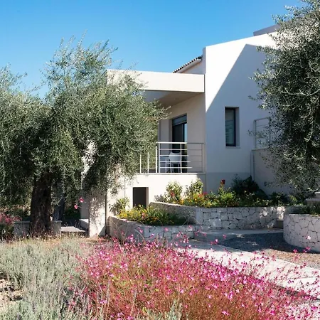 Sleeps 4 Pool Air Con Wifi Villa