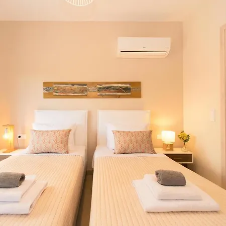 Sleeps 4 Pool Air Con Wifi Roda (Corfu)