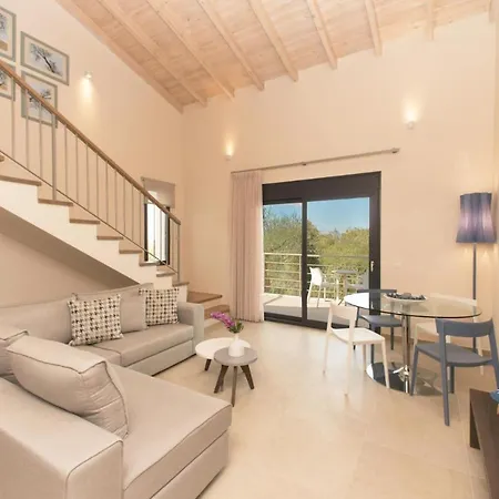 Sleeps 4 Pool Air Con Wifi Villa *