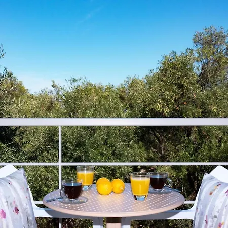 Villa Sleeps 4 Pool Air Con Wifi